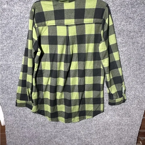 D & Co. Women's Long Sleeve Button Up Collared Green/ Black Medium - Picture 5 of 7